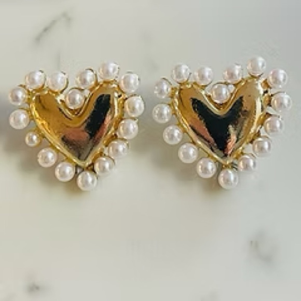 House of Harlow 1960 Gold Heart Pearl Earrings - Picture 4 of 4